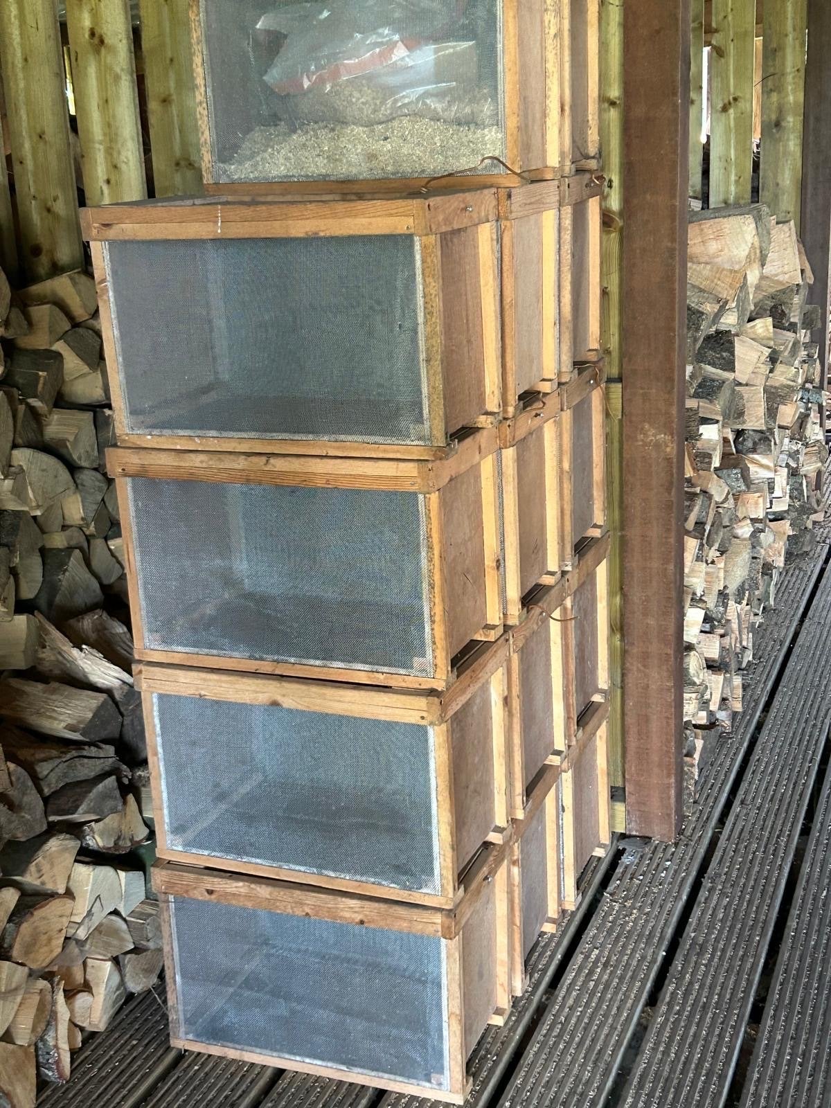 14 stapelbare kasten voor vliegvrije bewaring60x33x29 cm, Gebruikt, 50 tot 75 cm, Ophalen of Verzenden, Minder dan 40 cm