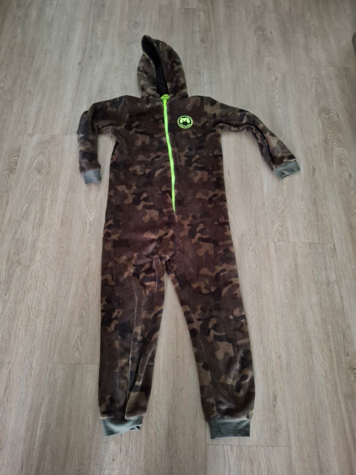 Comfortabele camouflage onesie maat 146 / 152, Ophalen of Verzenden, Gebruikt, Onbekend, Jongen of Meisje