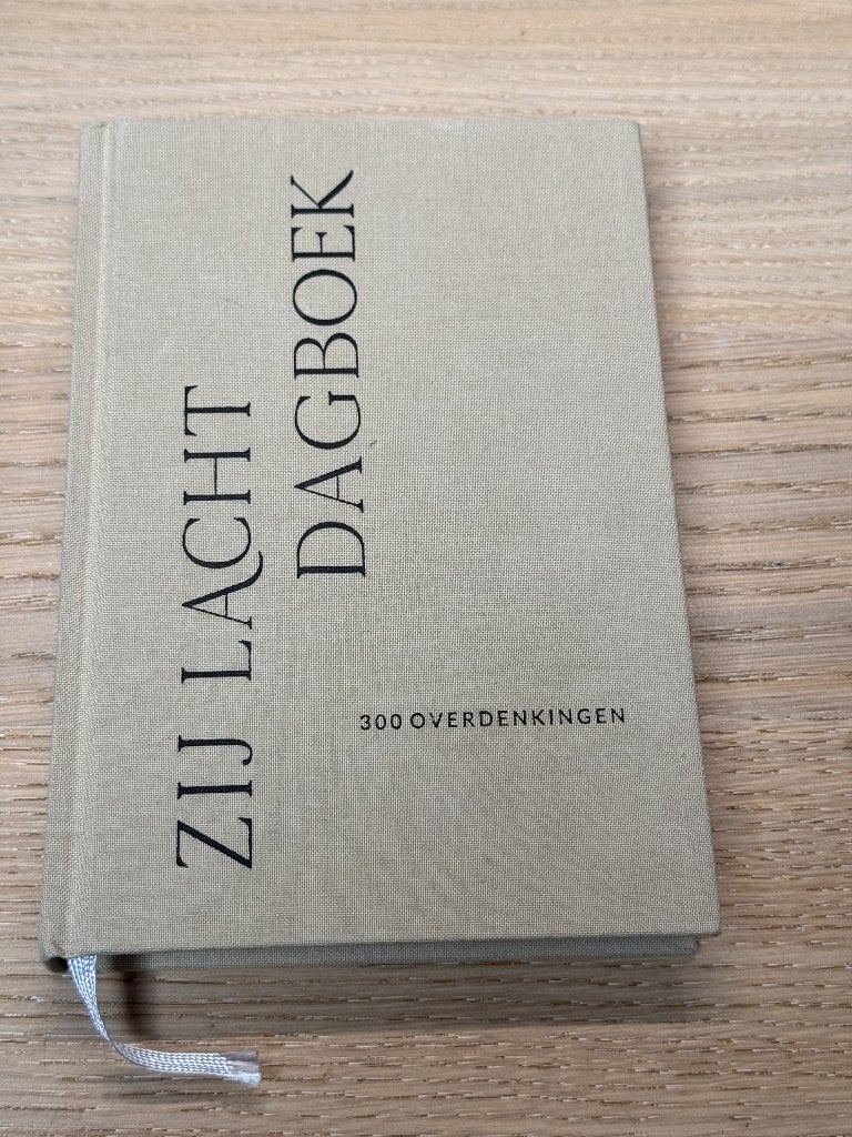 Zij lacht Dagboek - 300 overdenkingen, Boeken, Ophalen of Verzenden, Gelezen, Christendom | Protestants