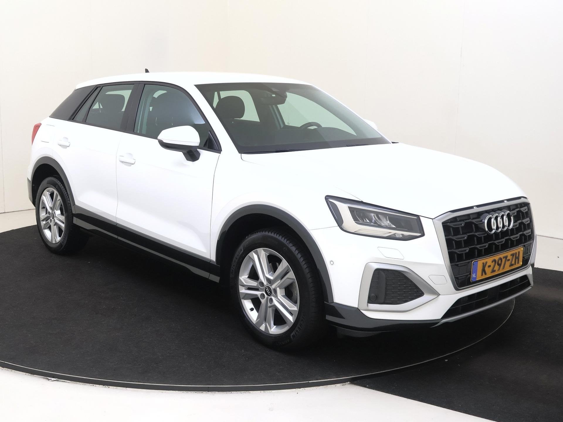 Audi Q2 35 TFSI Business Edition | Assistentie pakket Parkin, Auto's, Stof, 4 cilinders, 150 pk, Wit