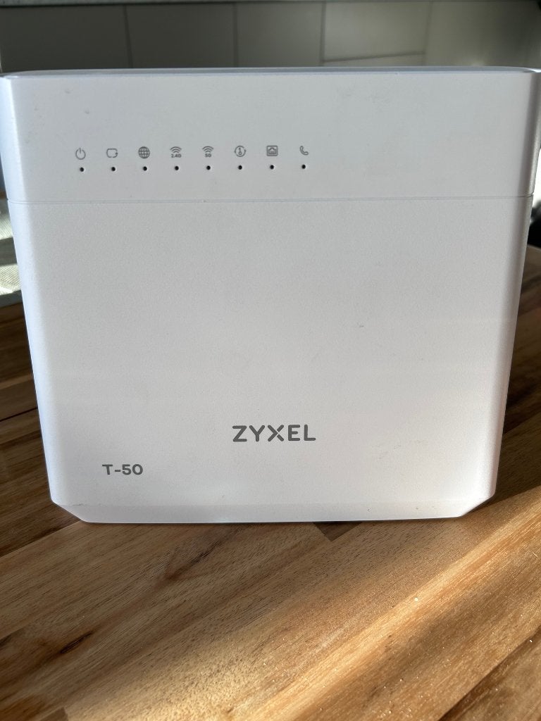 Zyxel T-50 router en modem, Ophalen of Verzenden, Gebruikt, Router met modem, ZyXEL