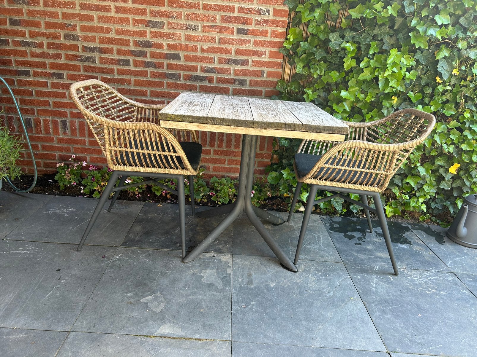 Kleine tuinset met 2 stoelen met kussens!, Tuin en Terras, Tuinsets en Loungesets, Ophalen, Gebruikt