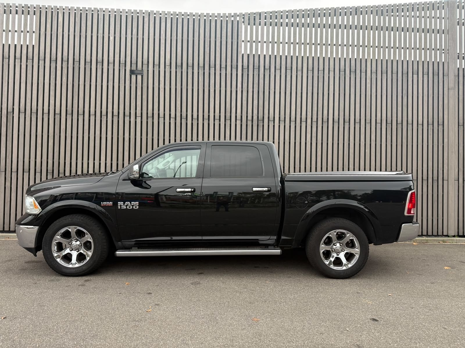Dodge Ram 1500 5.7 V8 LARAMIE / LPG / Lage bijtelling, Auto's, Automaat, Euro 5, Achterwielaandrijving, Gebruikt