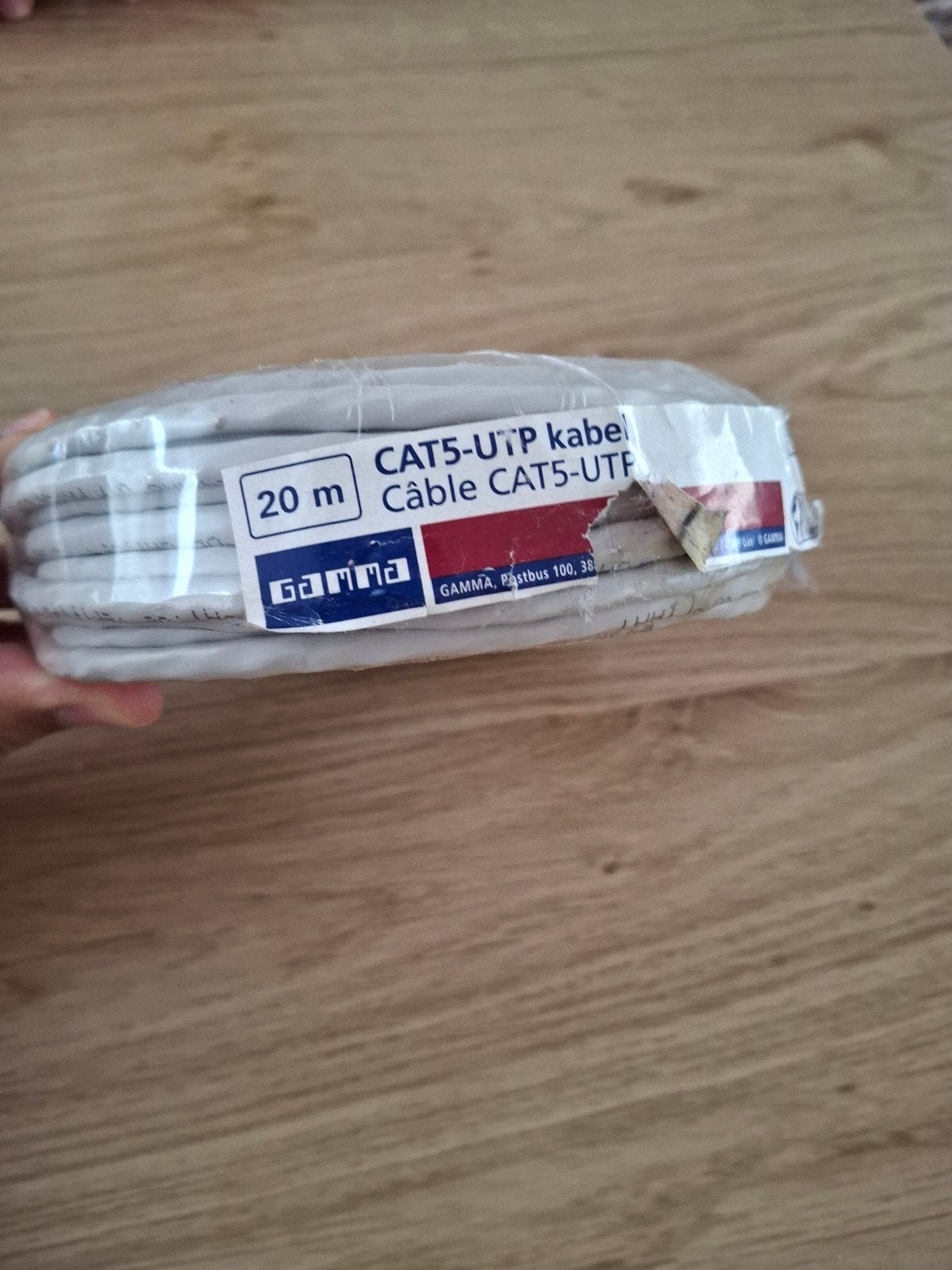Nieuw: Cat5, UTP kabel 20 meter. Netwerkkabel., Ophalen of Verzenden, Nieuw