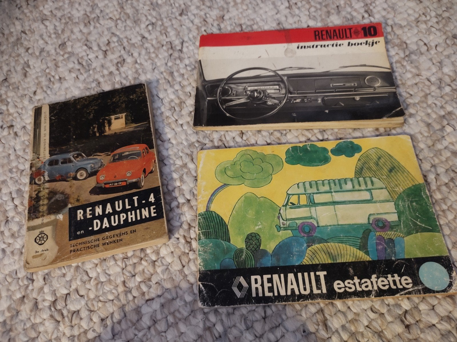 Renault folders en instructieboekjes, Ophalen of Verzenden, Gelezen, Renault
