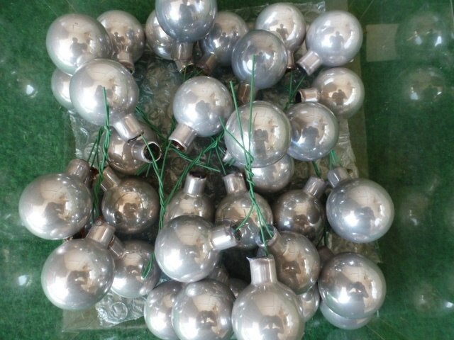 36 grijze glimmende glas kerstballen 30 mm op stok 12 cm, Ophalen of Verzenden, Nieuw