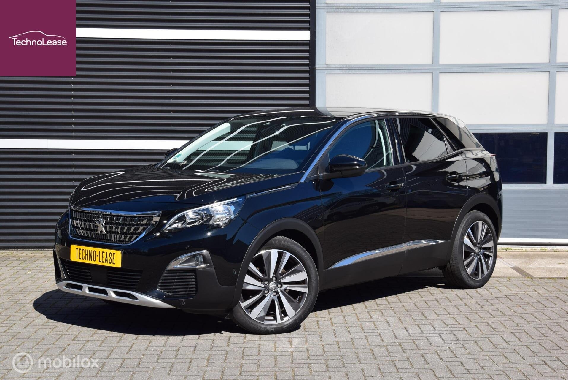 Peugeot 3008 1.2 PureTech Blue Lease Premium EAT8 Distributi, Auto's, Peugeot, Gebruikt, 1199 cc, Zwart, Bedrijf