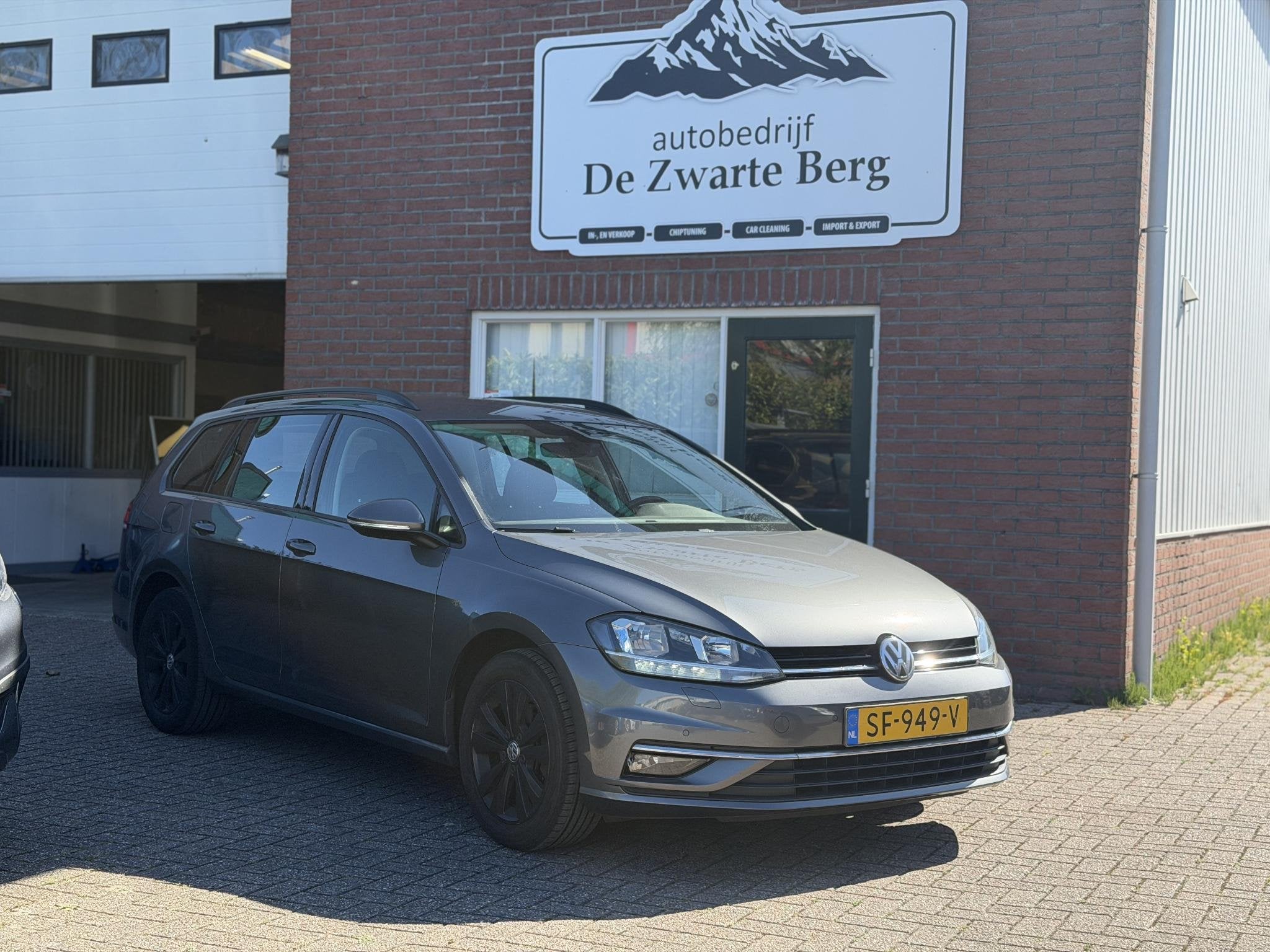 Volkswagen Golf Variant 1.0 TSI Comfortline Business 7.5 EER, Voorwielaandrijving, Gebruikt, Handgeschakeld, 3 cilinders