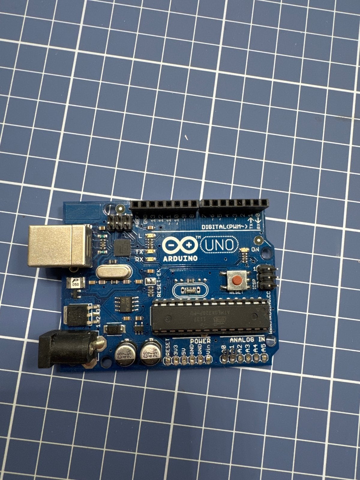 Arduino UNO - Open-source microcontroller board, Hobby en Vrije tijd, Elektronica-componenten, Zo goed als nieuw, Ophalen