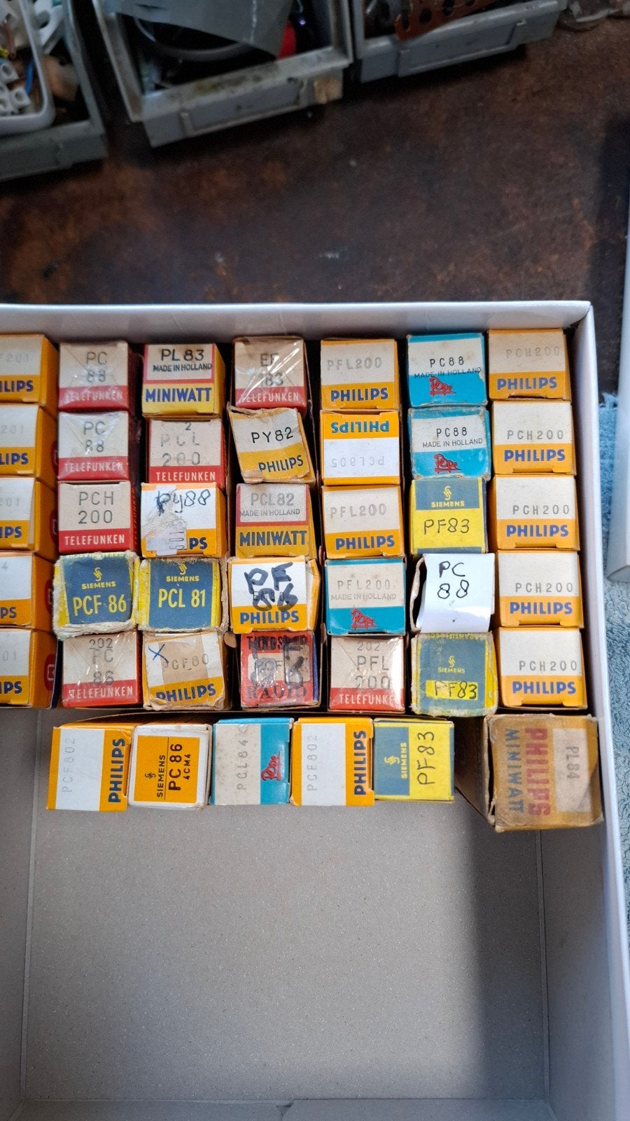 41x Vintage TV Buizen - Philips, Telefunken, Siemens, Ophalen of Verzenden
