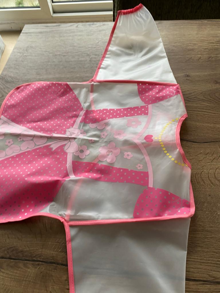 Leuk roze knutsel- of eetovertrek voor kinderen, Ophalen, Nieuw