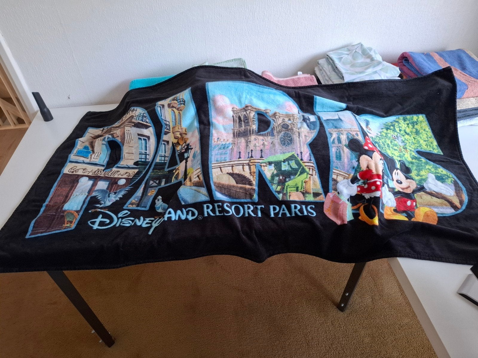 grote Disney handdoek, Ophalen of Verzenden, Mickey Mouse, Nieuw, Kleding of Textiel