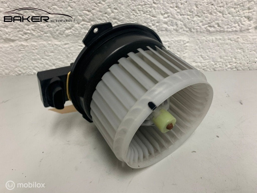 Kachelventilatormotor Mitsubishi Space Star II ('13-'18), Gebruikt, Mitsubishi, Ophalen of Verzenden