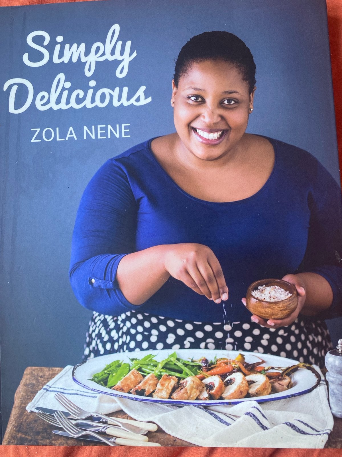 Simply Delicious - Afrikaans Kookboek van Zola Nene, Boeken, Ophalen of Verzenden, Zo goed als nieuw, Afrika