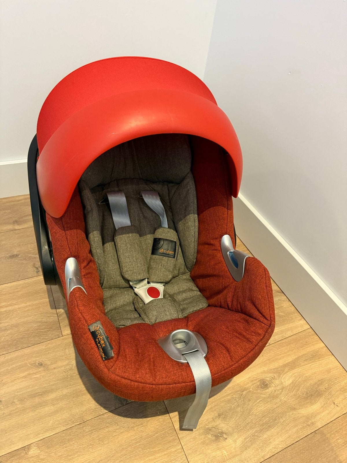 Cybex Aton 5 autostoel met Isofix base, Autogordel of Isofix, Zijbescherming, Zo goed als nieuw, 0 t/m 13 kg