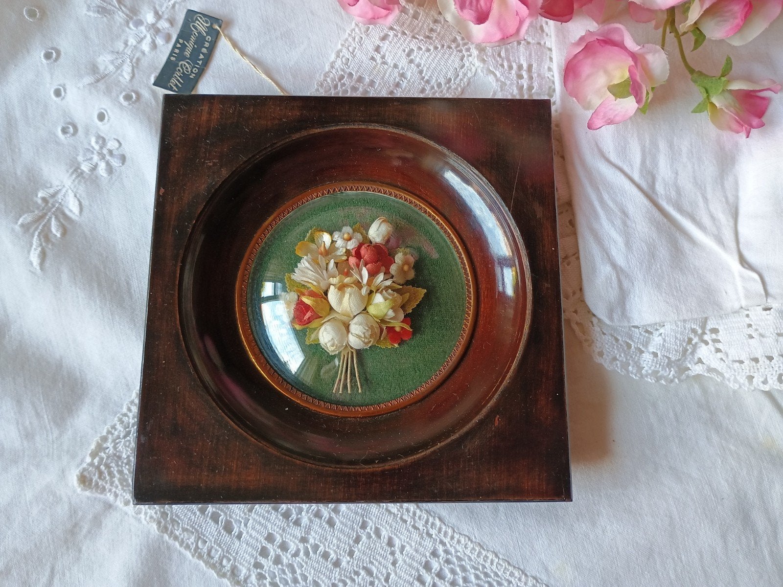 Oud schilderijtje met bol glas / bloemen / Monique Carblet, Ophalen of Verzenden