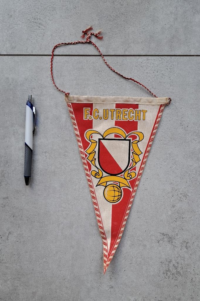 vaantje FC Utrecht, Ophalen of Verzenden, Gebruikt, F.C. Utrecht, Vaantje of Sjaal