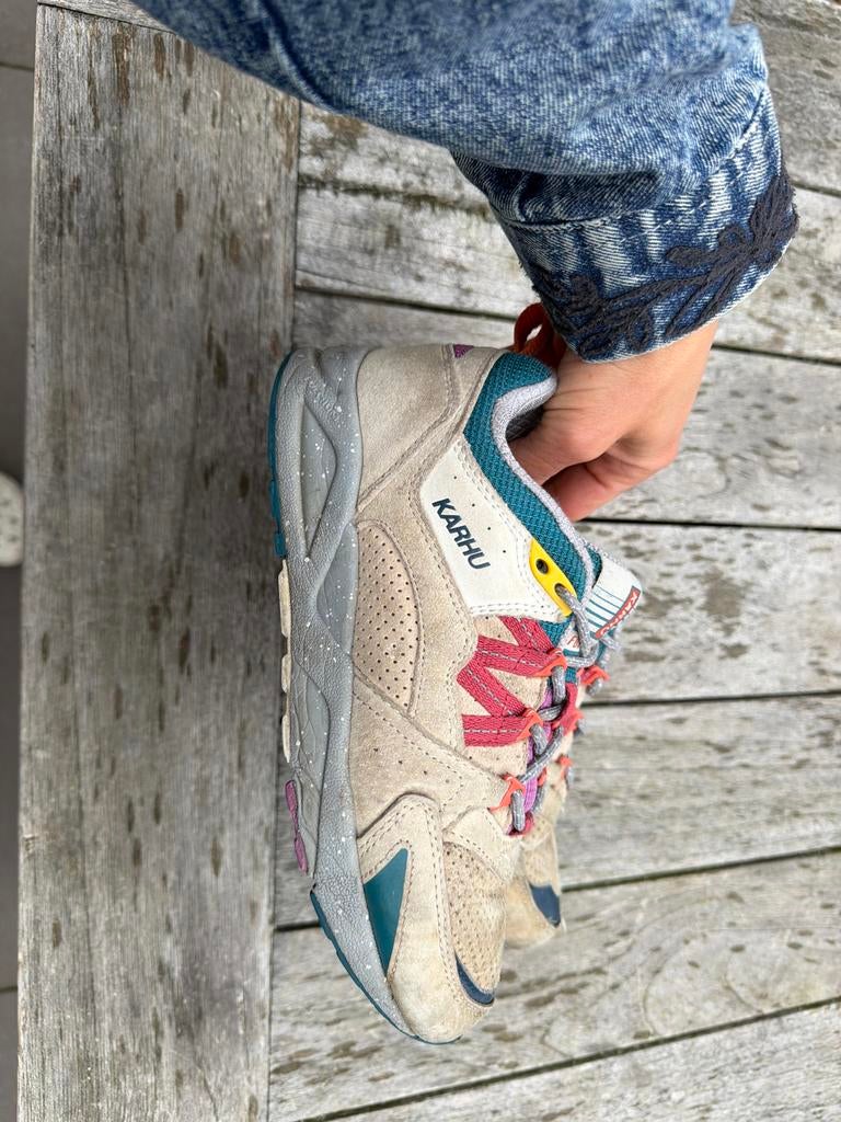 Karhu sneakers uniseks maat 38, Kleding | Dames, Schoenen, Beige, Ophalen of Verzenden, Sneakers of Gympen, Gedragen