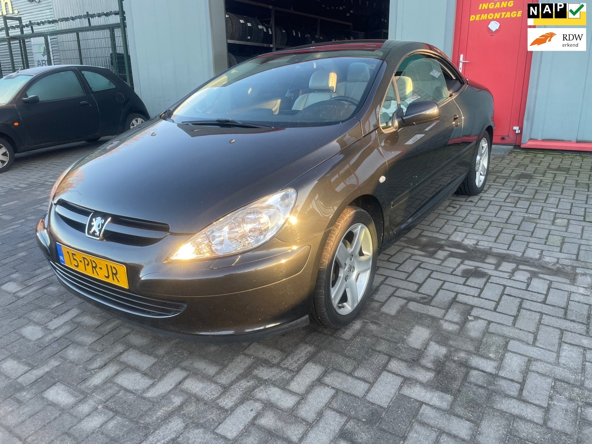 Peugeot 307 CC 2.0-16V, Voorwielaandrijving, Gebruikt, 4 cilinders, Cabriolet