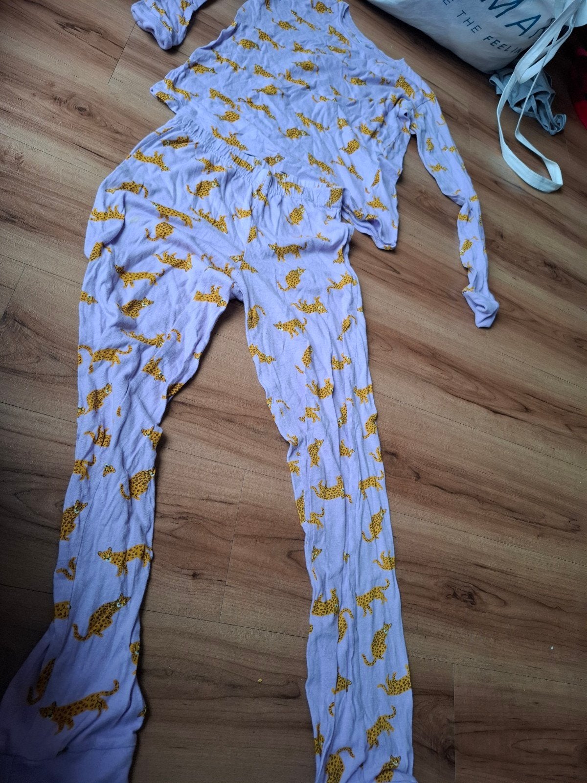 Leuke pyjama met luipaardprint - Maat 146/152, Ophalen of Verzenden