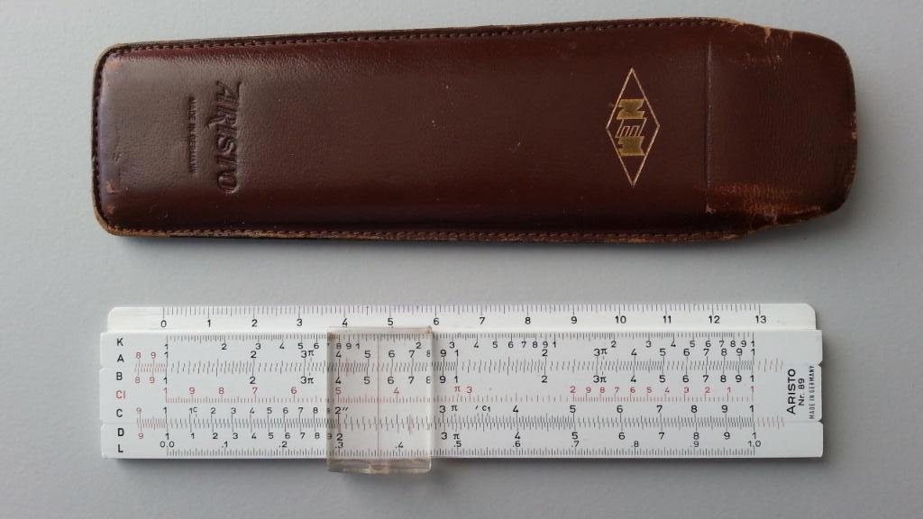 Aristo Rekenliniaal (nummer 89) in lederen hoesje, Ophalen of Verzenden