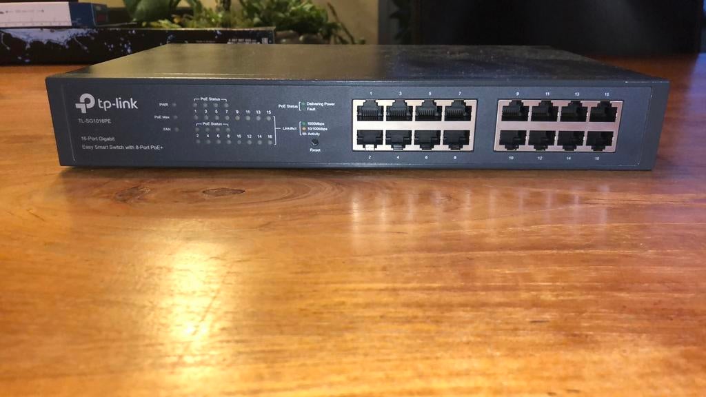 TP-Link TL-SG1016PE, Computers en Software, Netwerk switches, Ophalen, Gebruikt