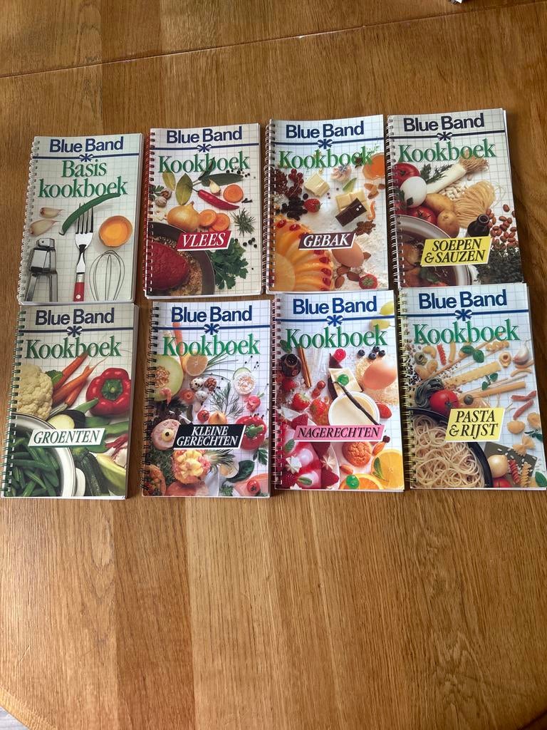 Grote verzameling Blue Band kookboekjes (12 stuks), Boeken, Gelezen, Voorgerechten en Soepen, Ophalen of Verzenden, Gezond koken