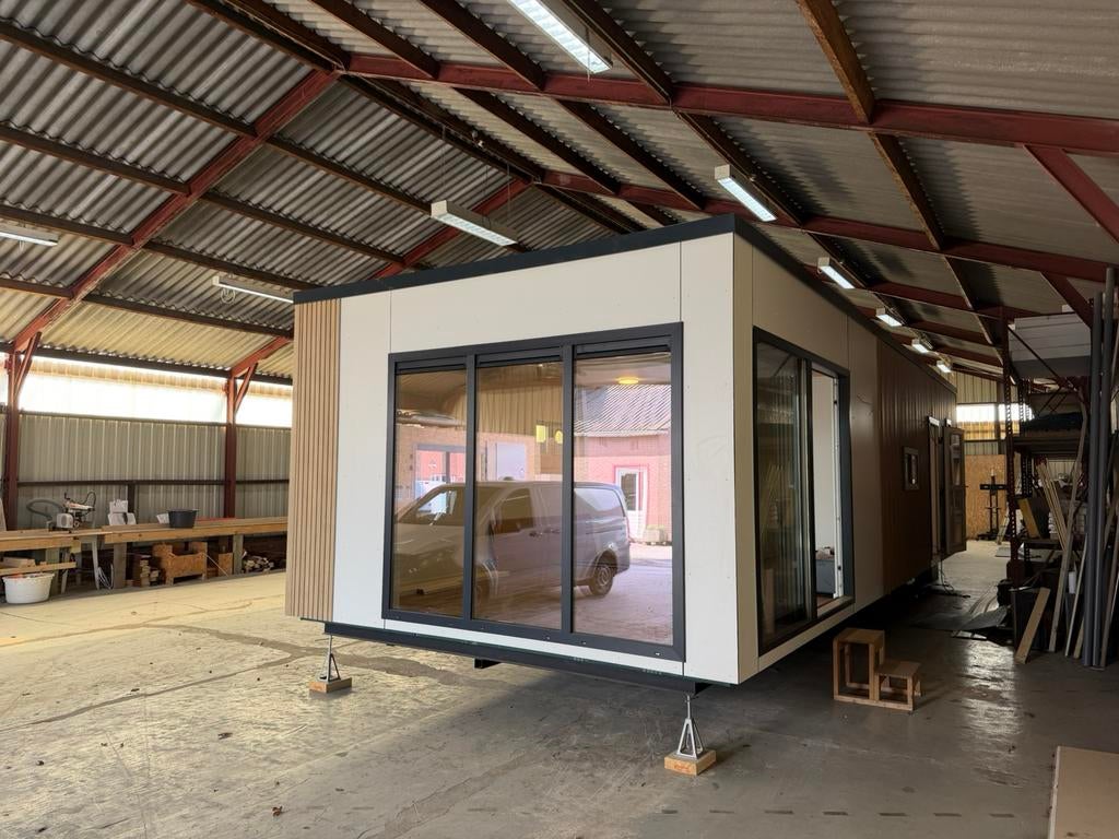 Chalet (11.20 x 4.20 m) – DIRECT BESCHIKBAAR, Caravans en Kamperen, Stacaravans, Tot en met 6