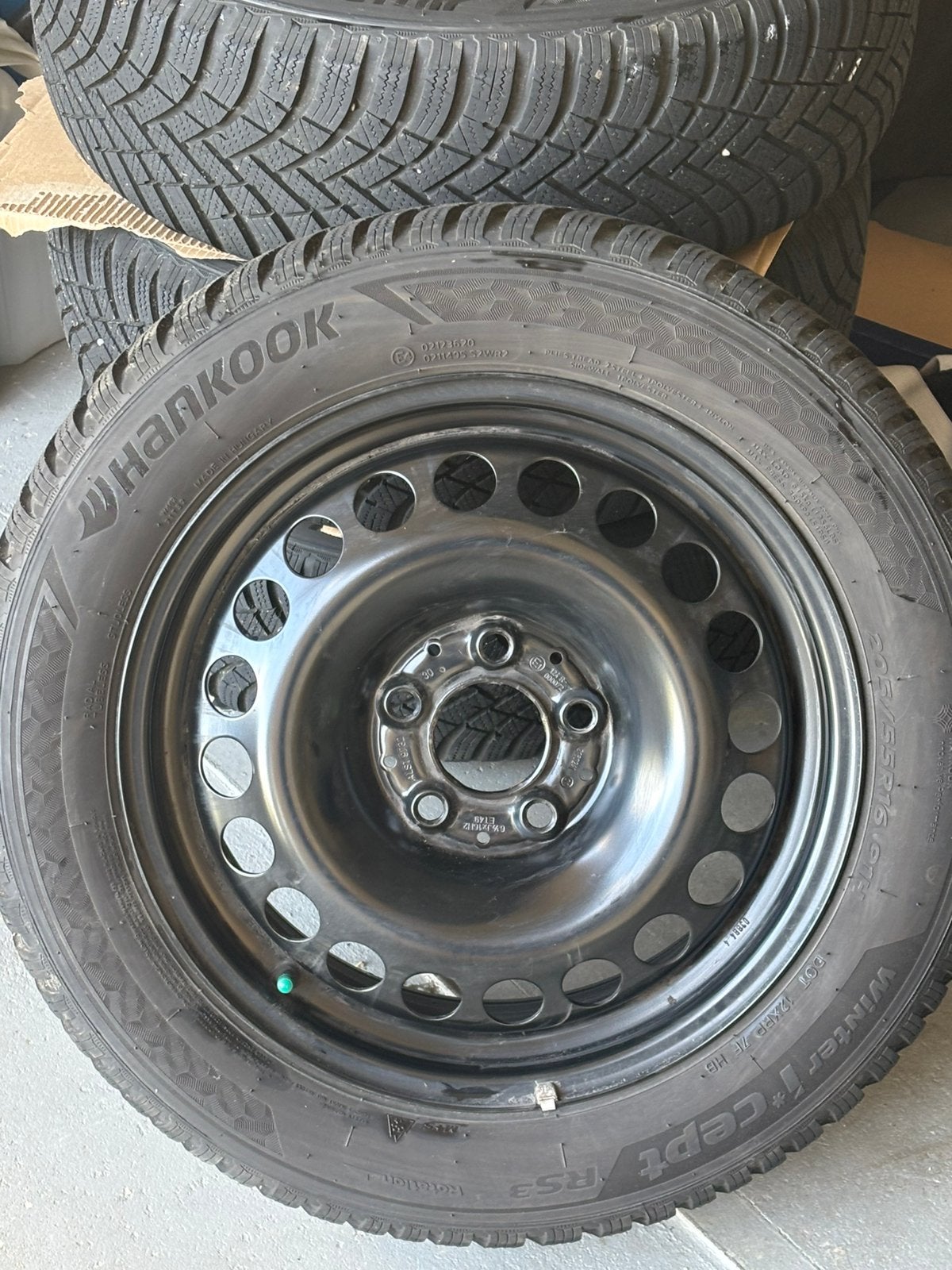 Hankook winterbanden, Ophalen