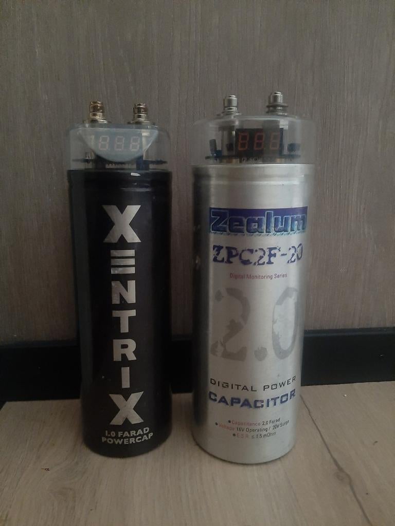 Xentrix 1.0 Farad Powercap & Zealum 2.0 Farad Capacitor, Ophalen of Verzenden, Gebruikt