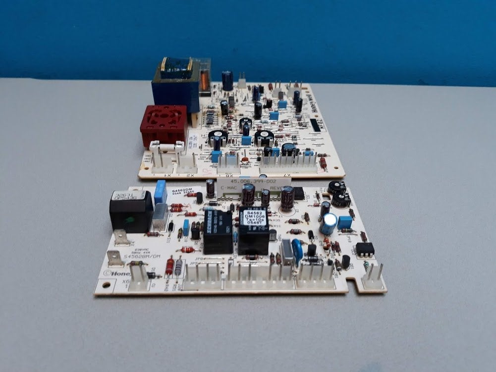 Printplaat set Agpo Domina F24E Honeywell  Mp02tm1000s, Niet ingevuld, Gebruikt, Cv-ketel of Combi-ketel, Niet ingevuld