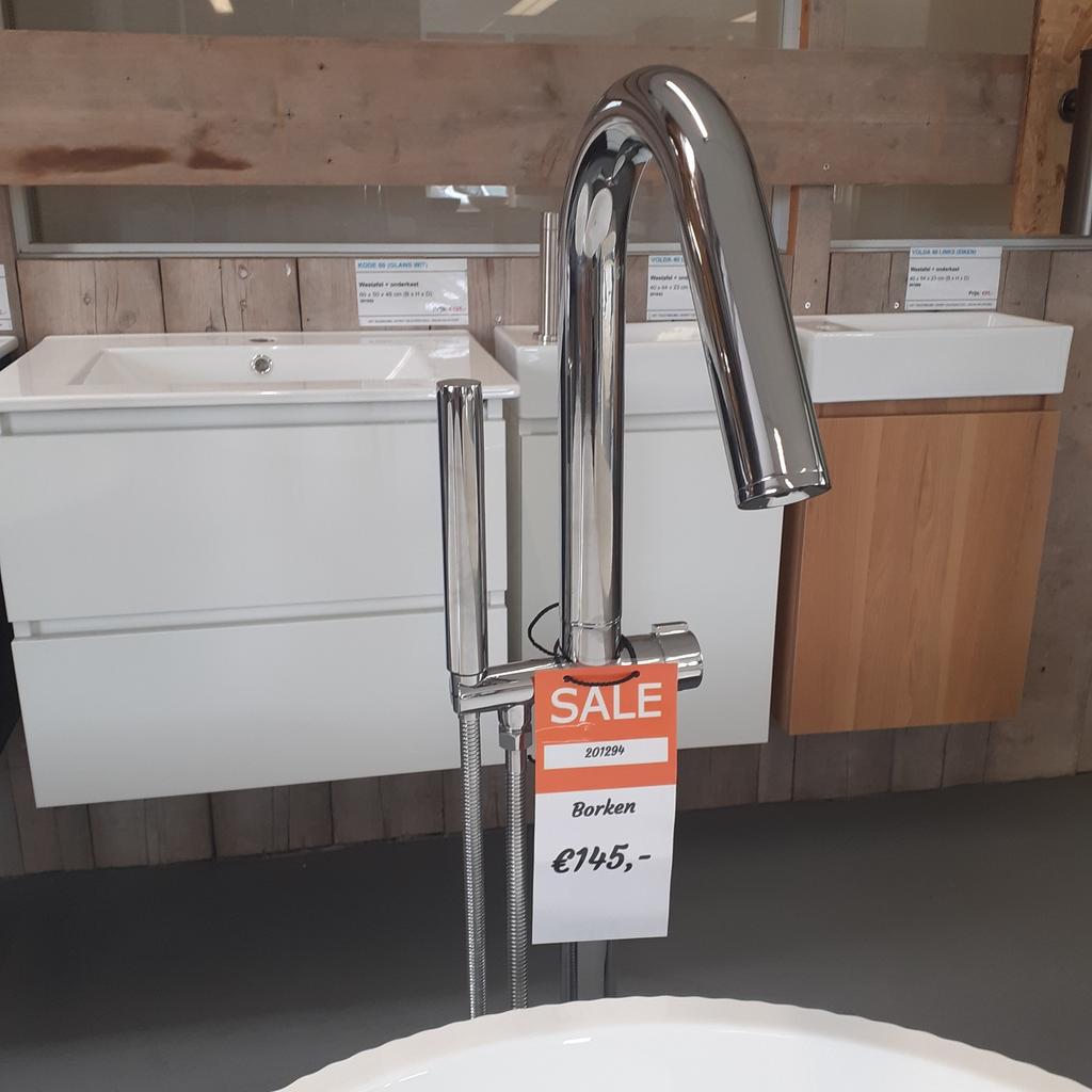 AANBIEDING! Vrijstaande kraan, chroom, badkamer, handdouche