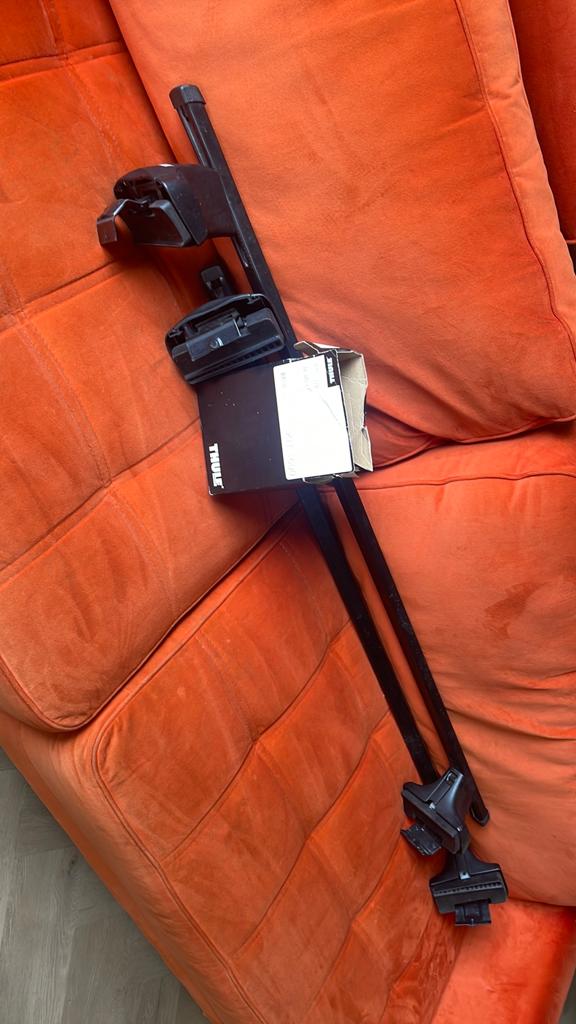 Thule dakdragers Volvo V70 (2007-2016) zonder railing, Ophalen, Gebruikt