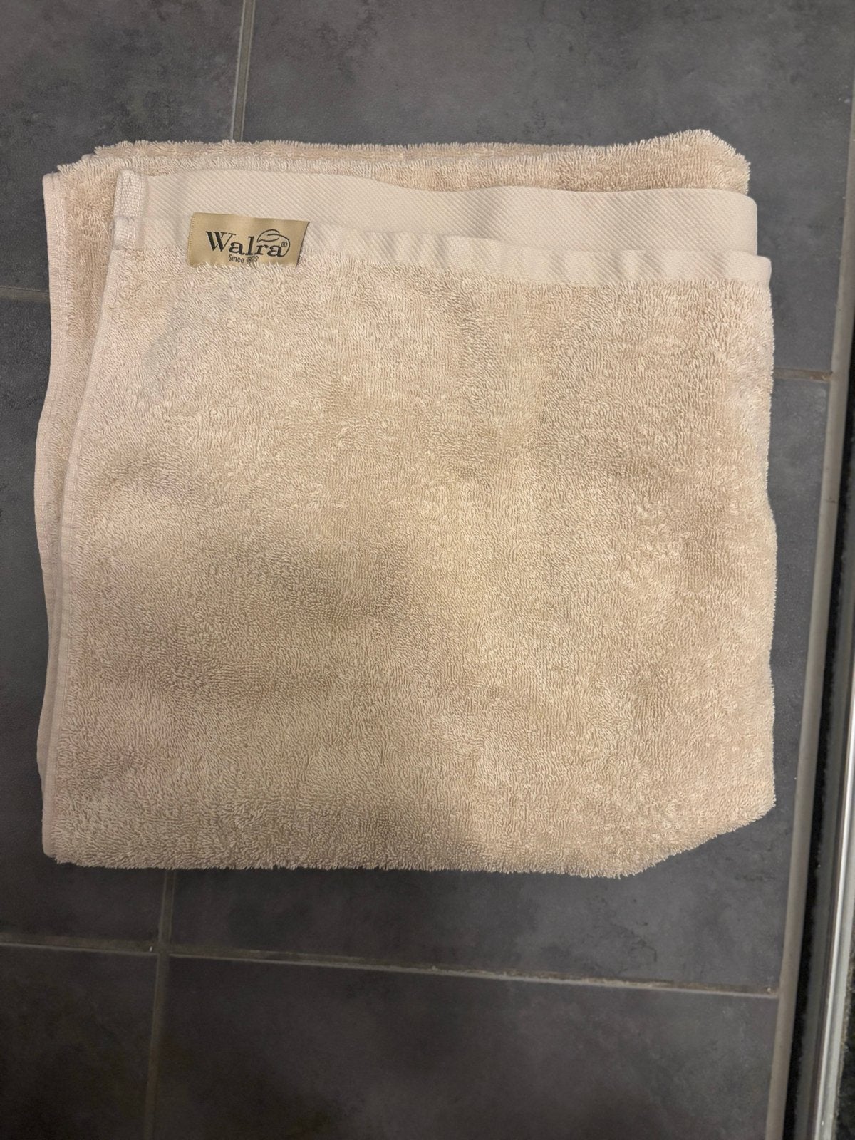 Set van 2 Walra Crème Handdoeken 70x140 cm, Ophalen of Verzenden, Zo goed als nieuw, Beige, Handdoek