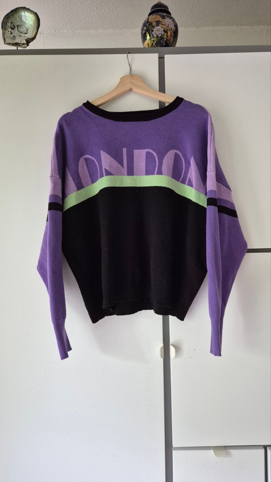 trui met neon streep "London", Kleding | Dames, Truien en Vesten, Ophalen of Verzenden, Zo goed als nieuw, Maat 46/48 (XL) of groter