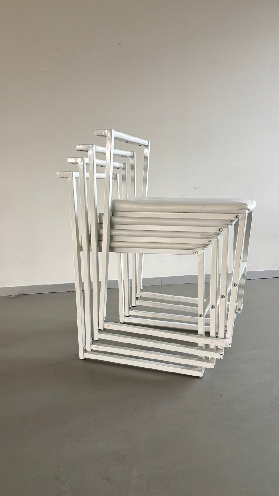 4x stapelbare stoelen, Ophalen, Wit, Zo goed als nieuw, Vier