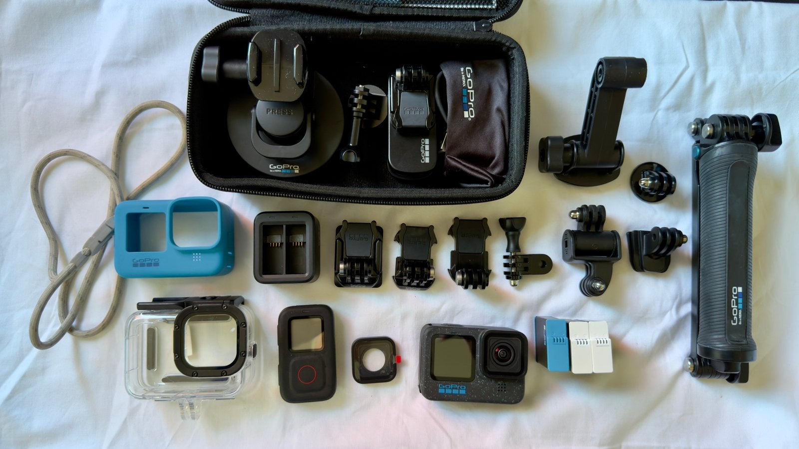 GoPro Hero 12 incl. onderwaterhuis, IR, veel accessoires, Audio, Tv en Foto, Actiecamera's, Ophalen of Verzenden, Zo goed als nieuw