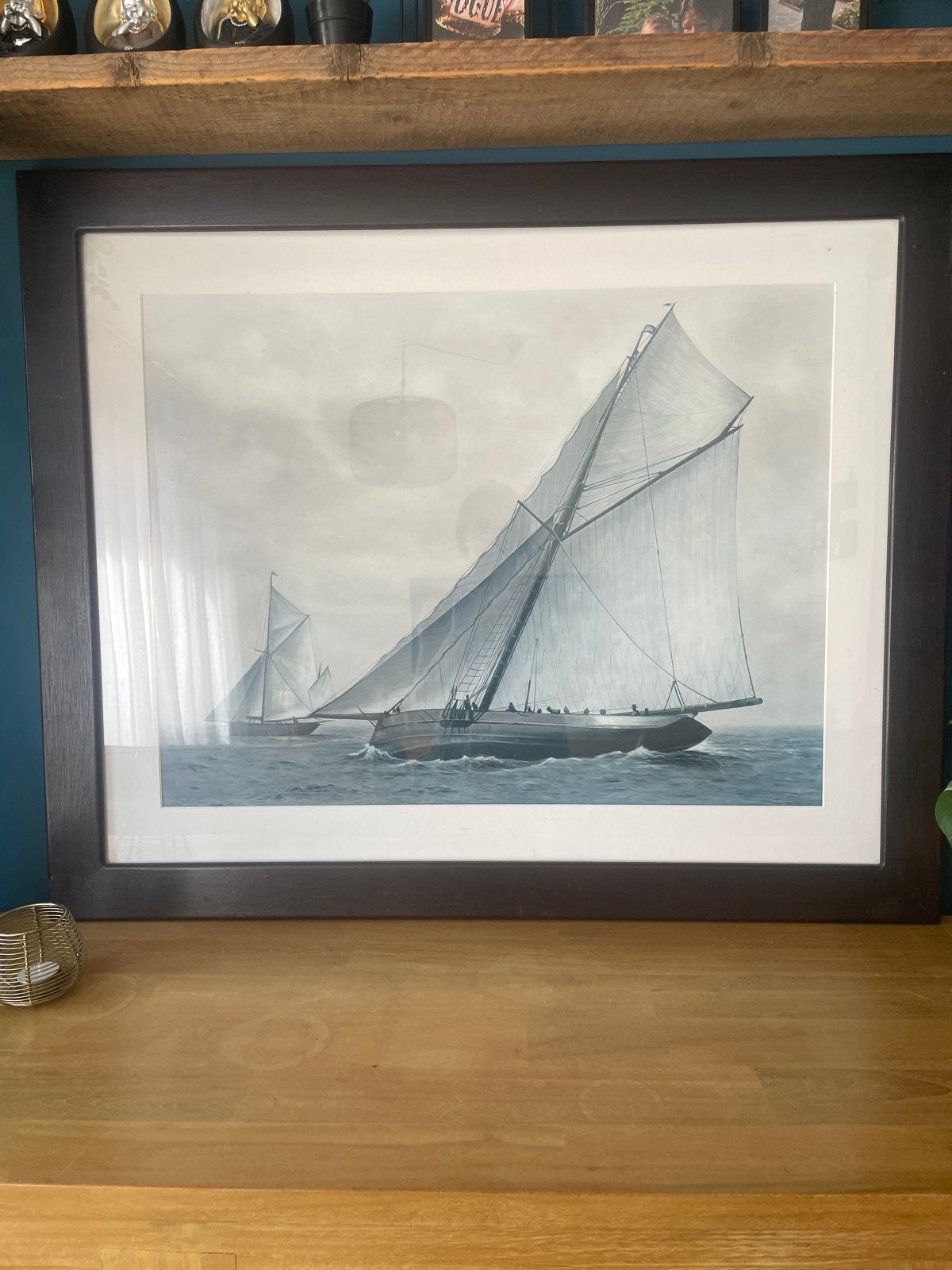 2x Ingelijste zeilboot print - Maritiem tafereel, Antiek en Kunst, Kunst | Schilderijen | Klassiek, Maritiem / water, Realistisch