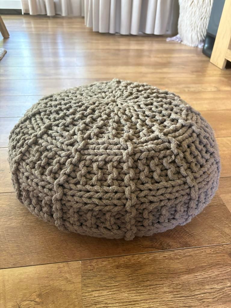 Taupe stoffen poef - ca. 50x20 cm, Rond, Minder dan 50 cm, Ophalen of Verzenden, Zo goed als nieuw
