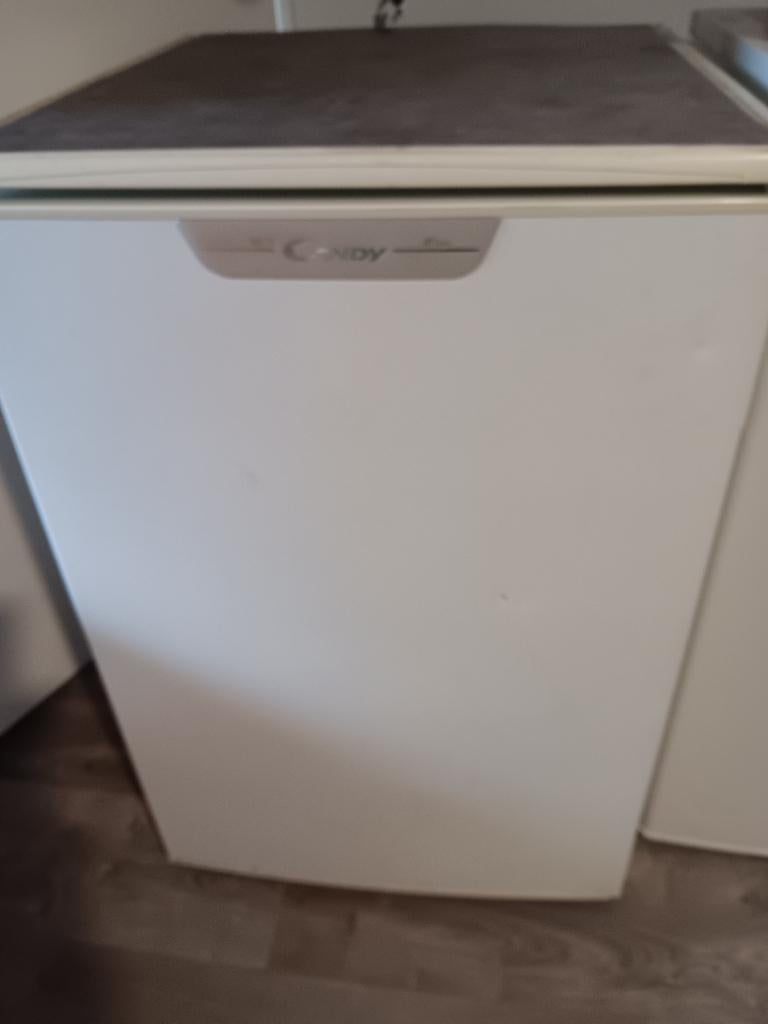 Te koop a Koolkas, Ophalen, Gebruikt, Wit, Overige materialen