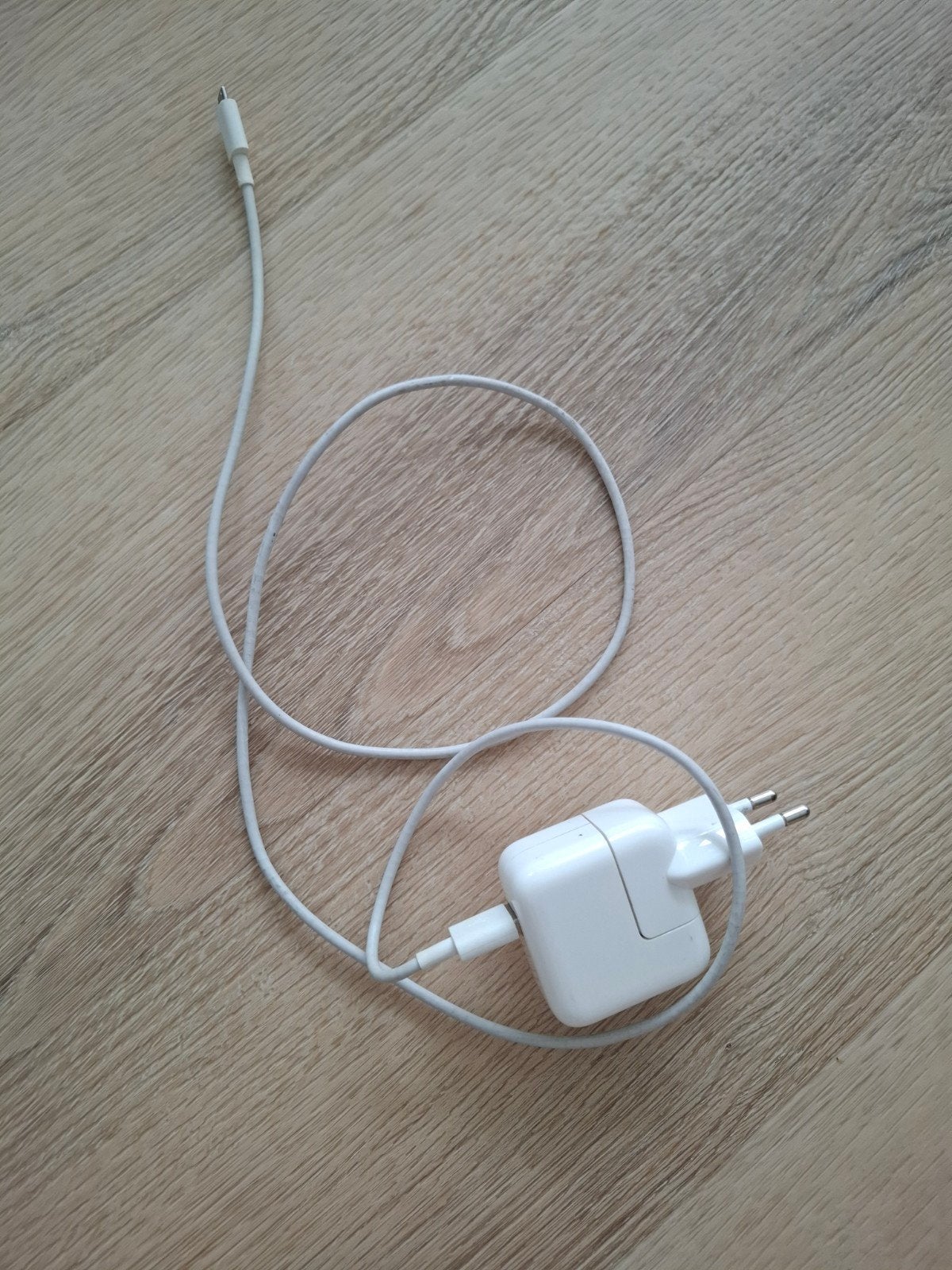 Apple 10W USB Power Adapter met USB naar Lightning kabel, Ophalen of Verzenden, Gebruikt