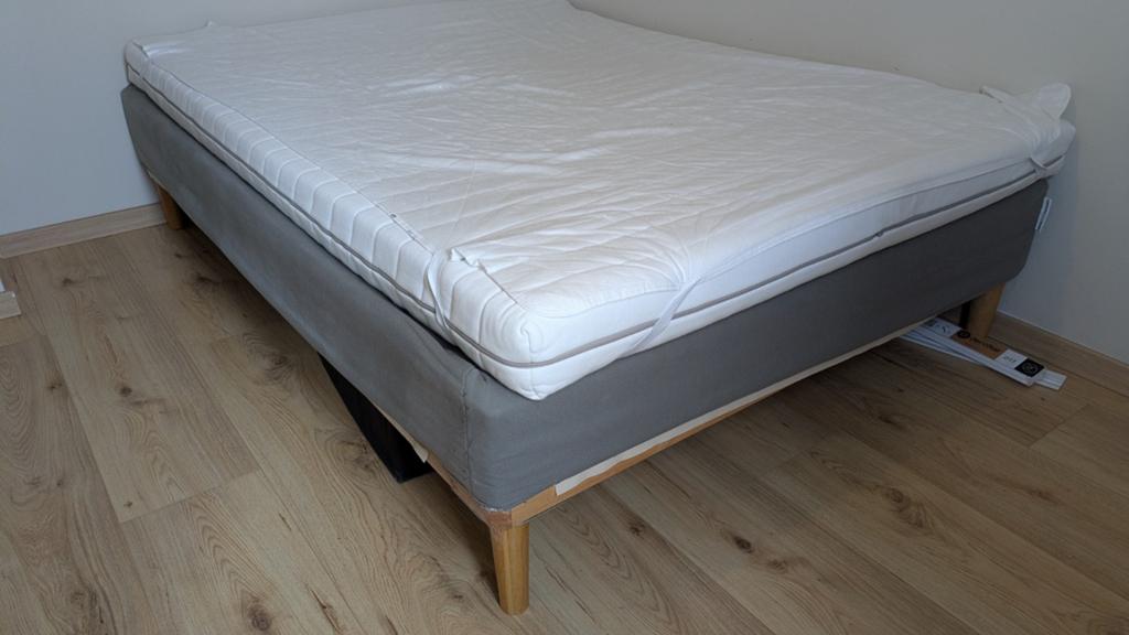 Ikea houten bedframe 140x200 met matras en beschermer, Huis en Inrichting, Slaapkamer | Bedden, Ophalen, Tweepersoons, 140 cm