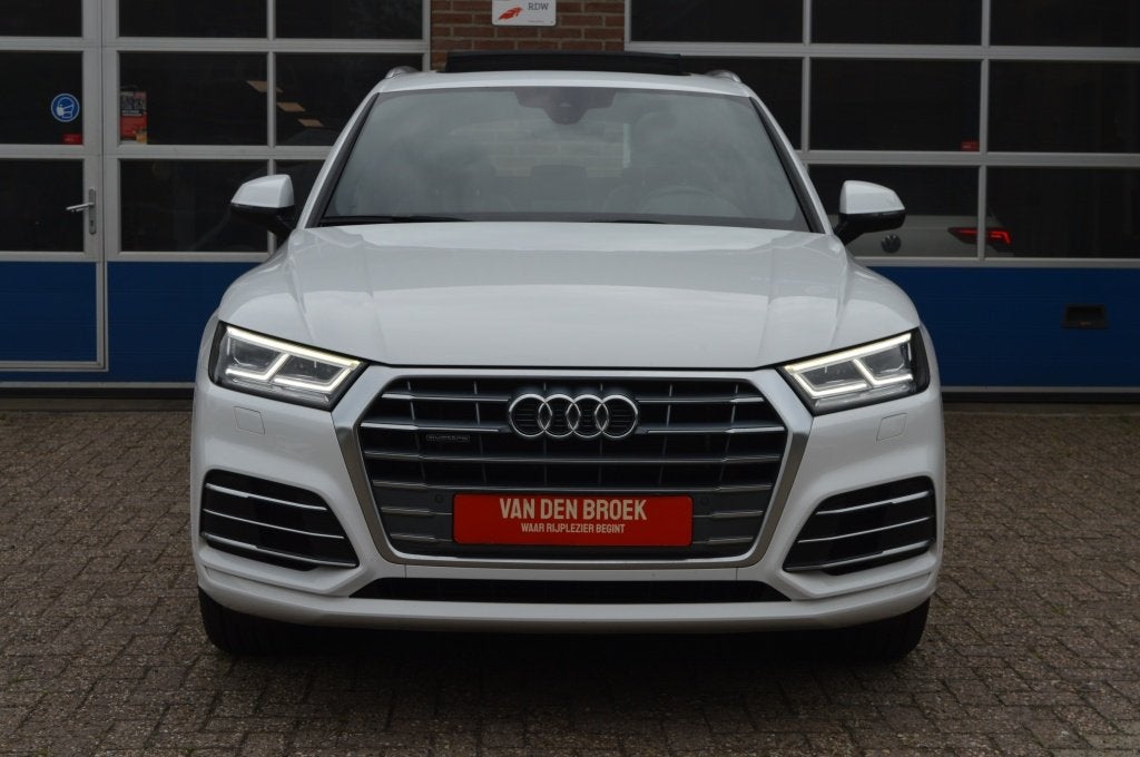 Audi Q5 50 TFSI e S-Line | HYBRID - PANODAK (bj 2020), Auto's, Automaat, Euro 6, 4 cilinders, Leder en Stof