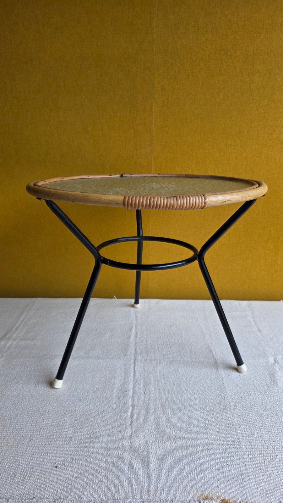 Vintage Rotan Bijzettafel Rohe Noordwolde Jaren '50 tafeltje, 45 tot 60 cm, Minder dan 55 cm, Gebruikt, Vintage