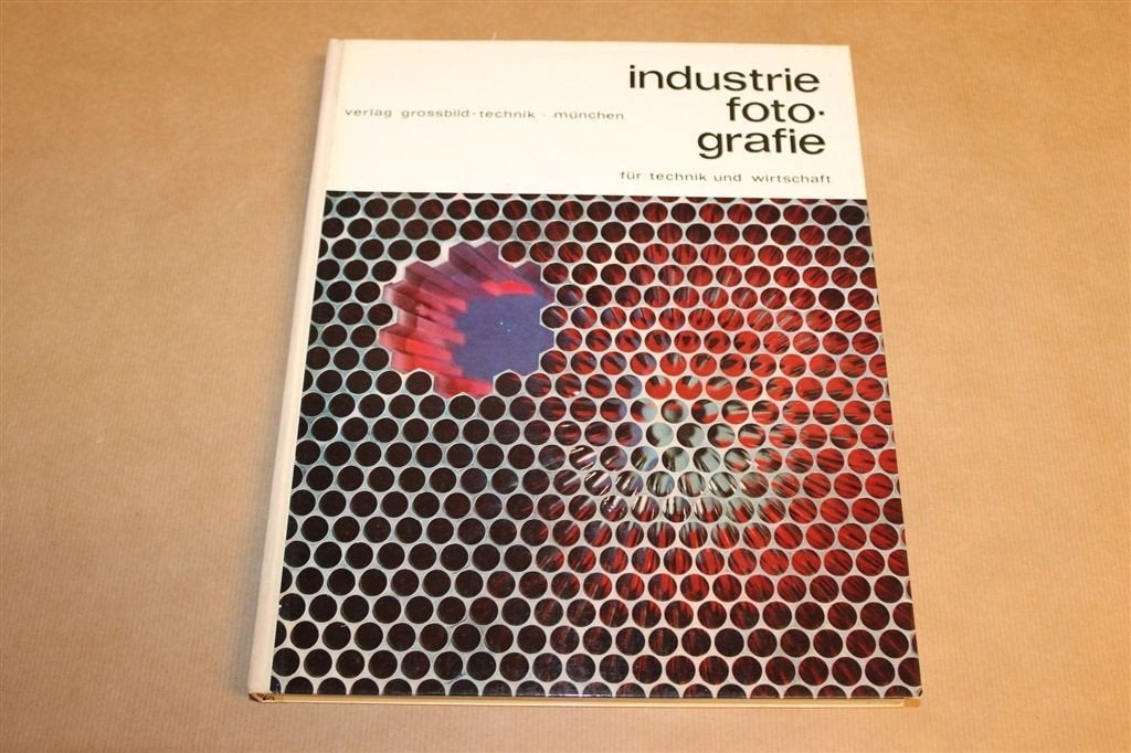 Industrie Fotografie — Vakboek Techniek en Reclame 1966, Ophalen of Verzenden, Gelezen, Bouwkunde