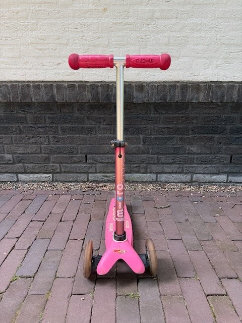 Micro mini step - super - roze met lichtjes, Fietsen en Brommers, Steps, Ophalen, Gebruikt, Gewone step, Micro Step Mini