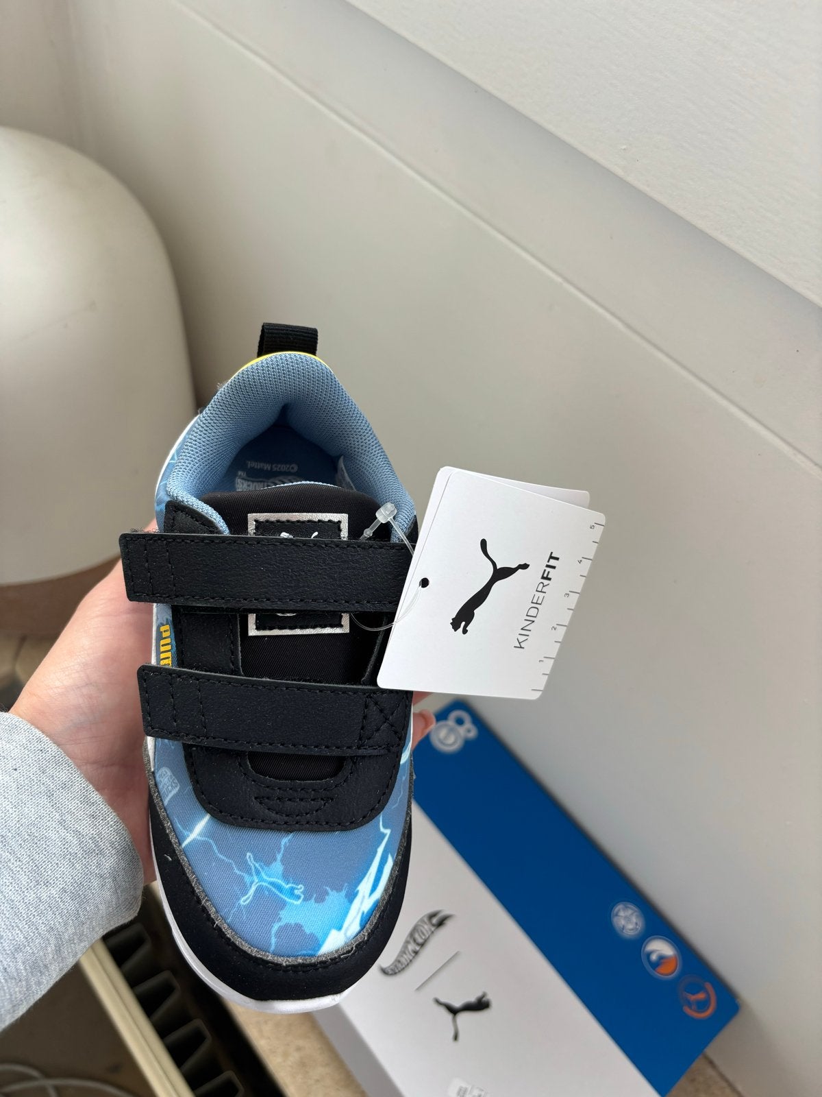 Nieuwe Puma R78 Lightwin Hot Wheels sneakers maat 26, Kinderen en Baby's, Kinderkleding | Schoenen en Sokken, Nieuw, Sportschoenen