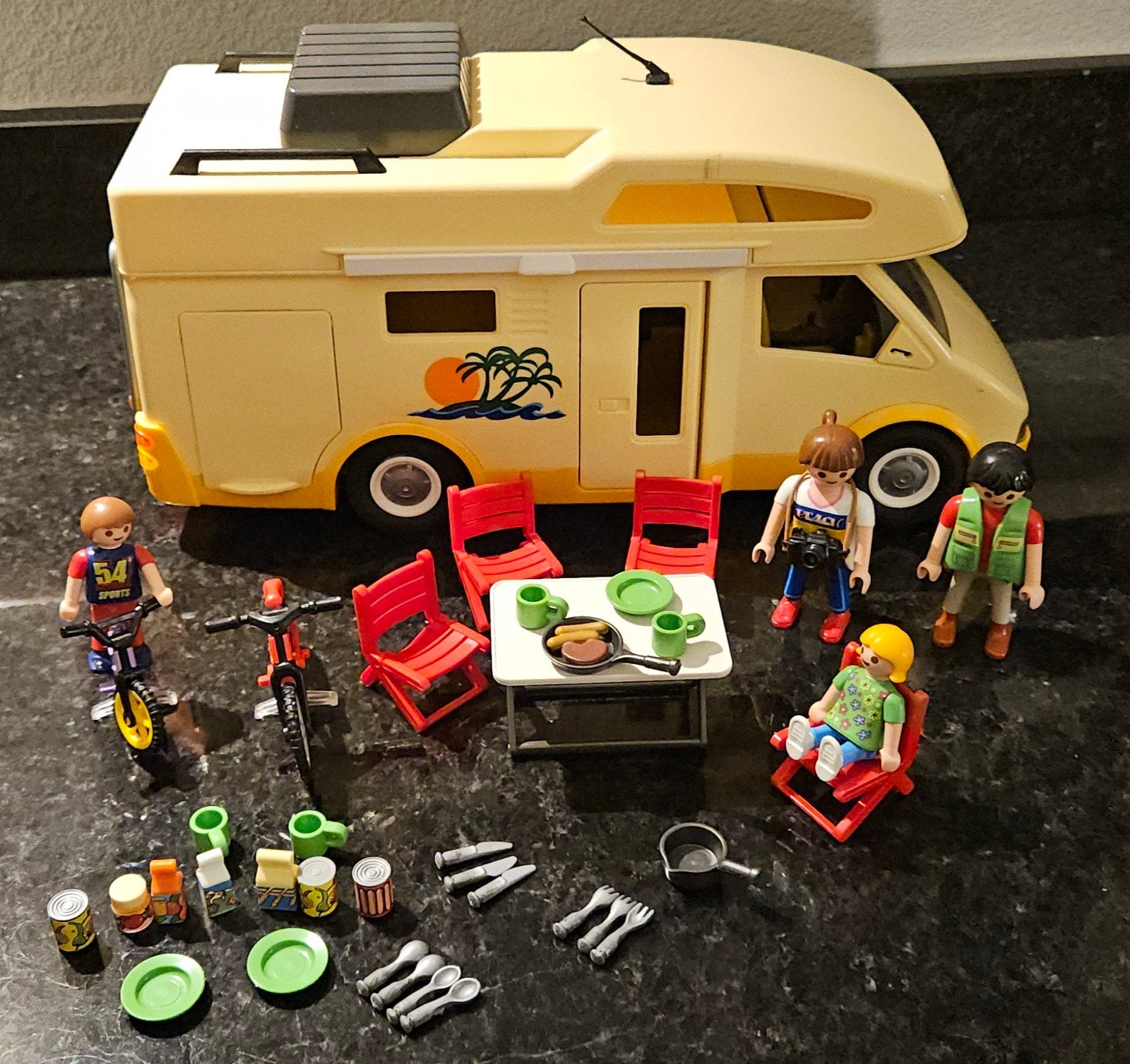 Playmobil Camper 3647 met accessoires en figuren, Ophalen of Verzenden, Gebruikt, Overige series, Voertuig
