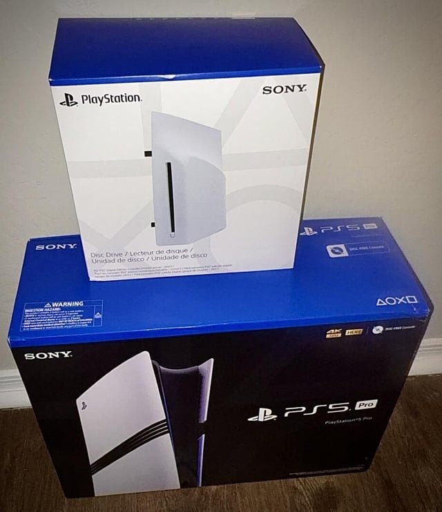 Ps5 pro met externe disc zo goed als nieuw, Spelcomputers en Games, Ophalen of Verzenden, Zo goed als nieuw