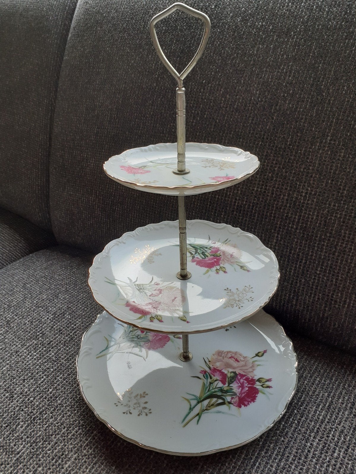 Vintage 3-laags etagère met anjers uit de jaren '50, Ophalen of Verzenden, Gebruikt, Etagère, Steen/keramiek